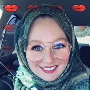 Meet your Posher, Maryam